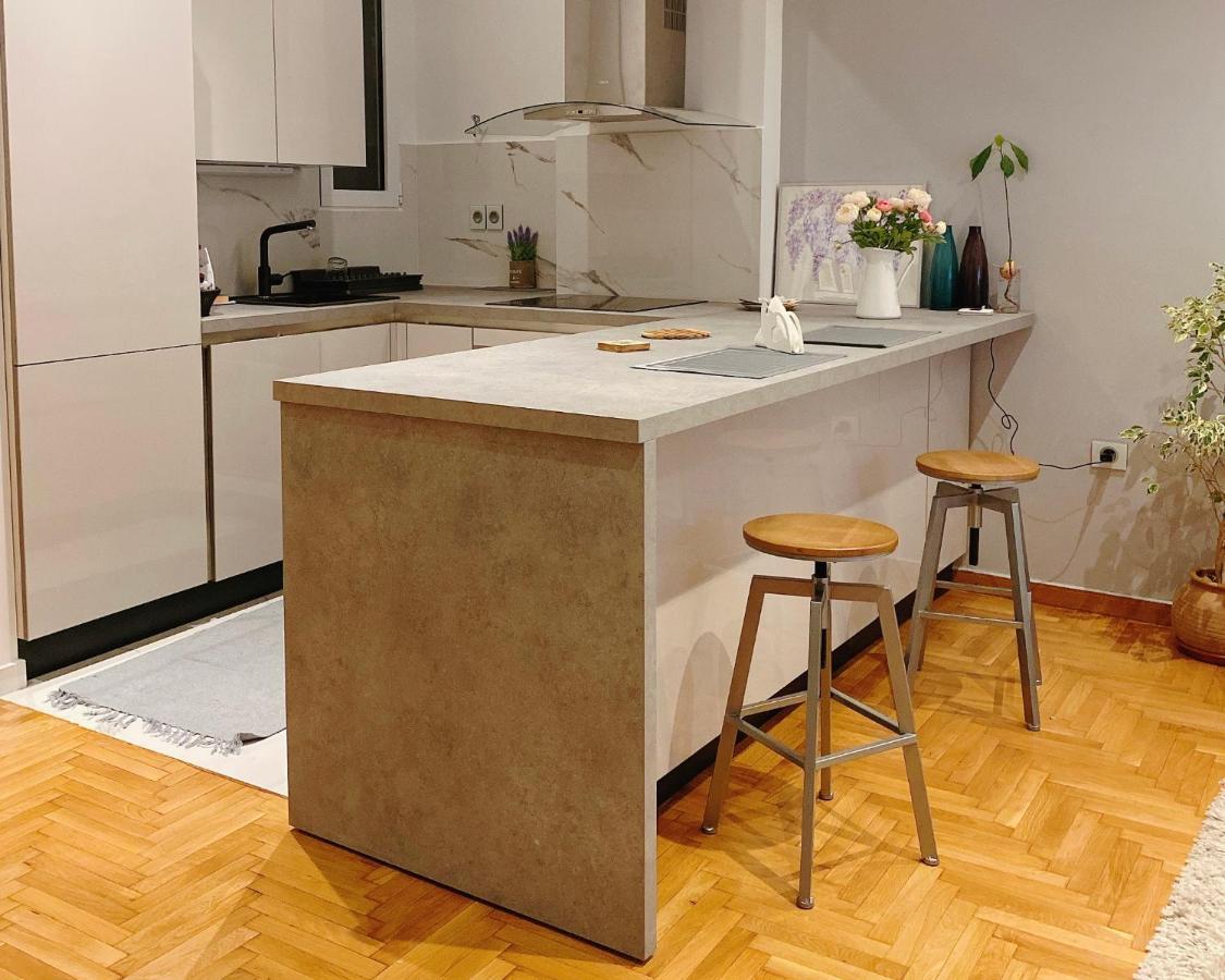 Cozy Newly Renovated 1 Bedroom Apartment In The Heart Of Aten Exteriör bild