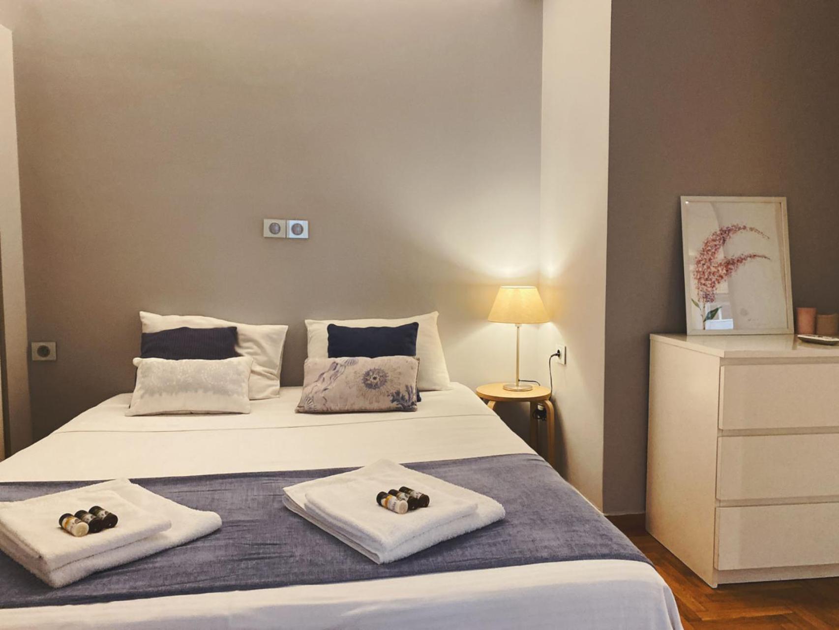 Cozy Newly Renovated 1 Bedroom Apartment In The Heart Of Aten Exteriör bild