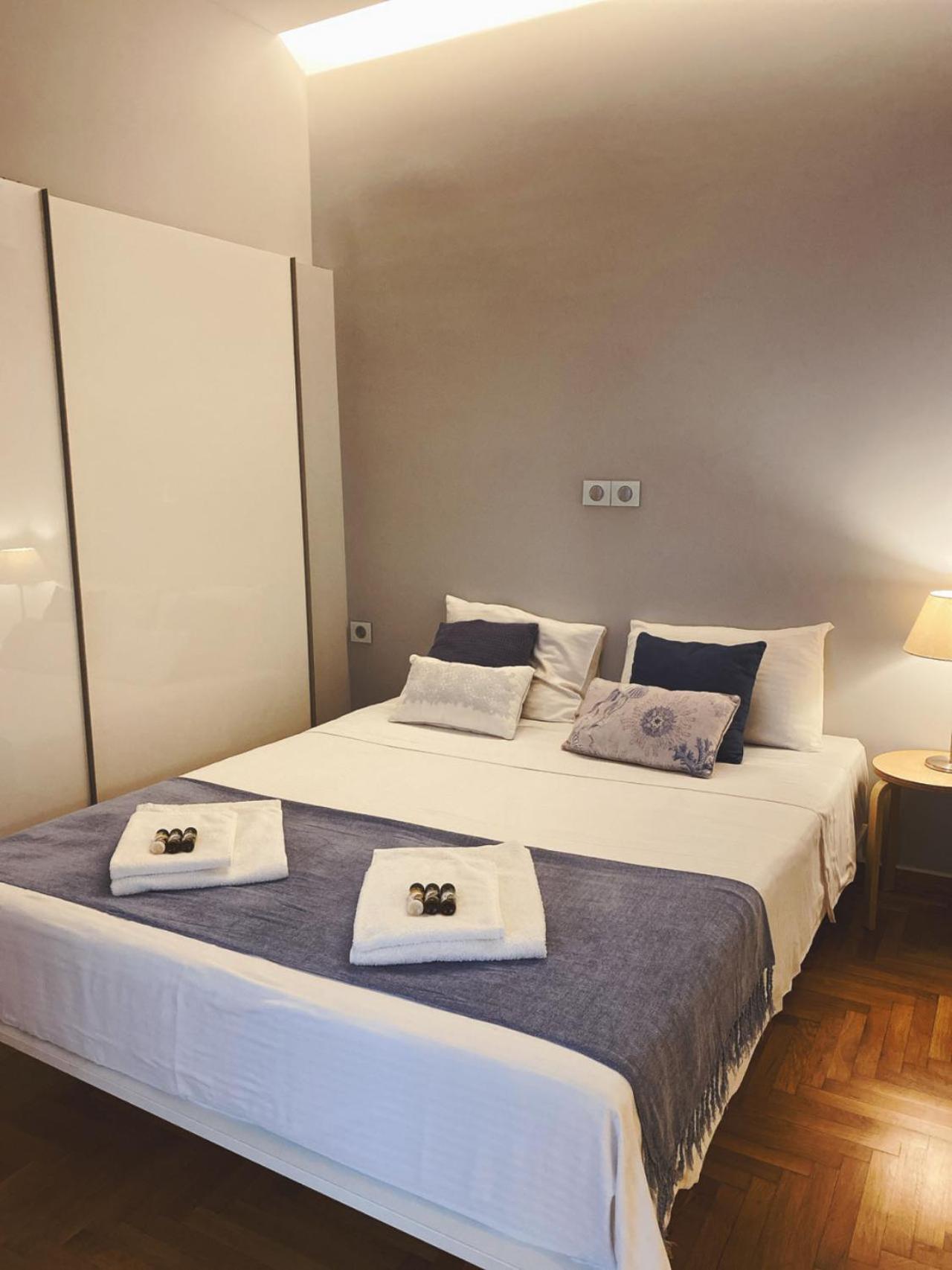 Cozy Newly Renovated 1 Bedroom Apartment In The Heart Of Aten Exteriör bild